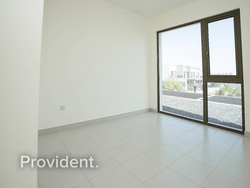 On the Pool | Brand New | Ready to Move In - Image 12