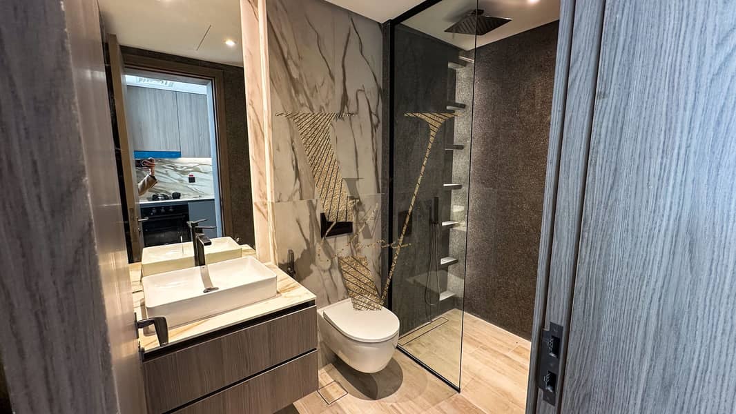 BRAND NEW | FULLY FURNISHED | PARK VIEW - Image 15