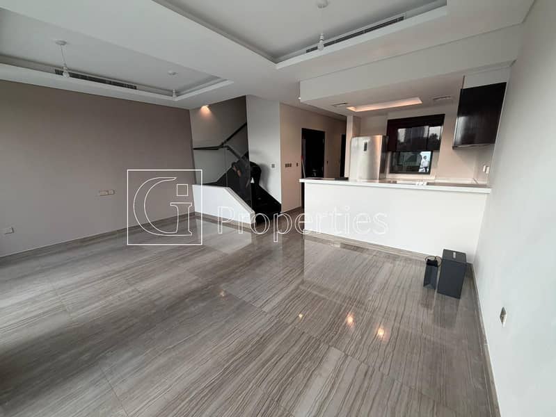 Luxury 4BR | Golf-Facing | Single Row