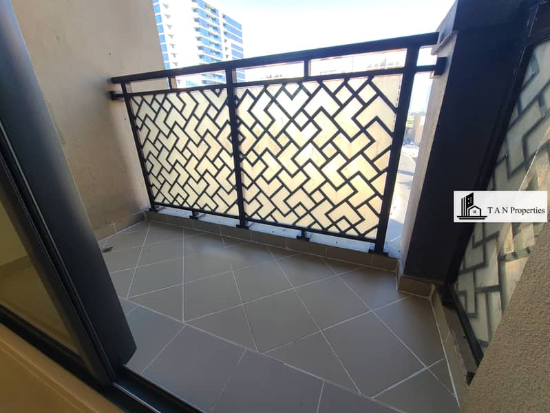 Spacious Layout | With Balcony | All Amenities |
