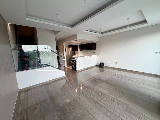 Luxury 4BR | Golf-Facing | Single Row