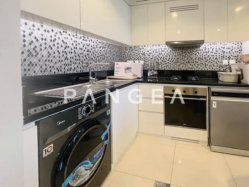 Vacant | Mesmerizing Open View | Open Kitchen