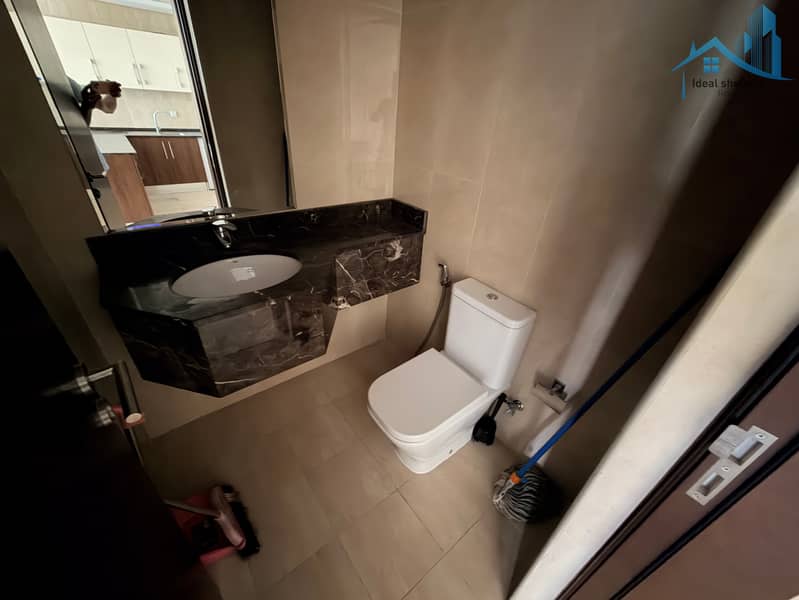 Semi Furnished 1BHK Chiller Free Near Metro - Image 7