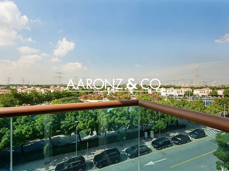 Large-sized unit I Park facing I Vacant, 26 Dec. - Image 7