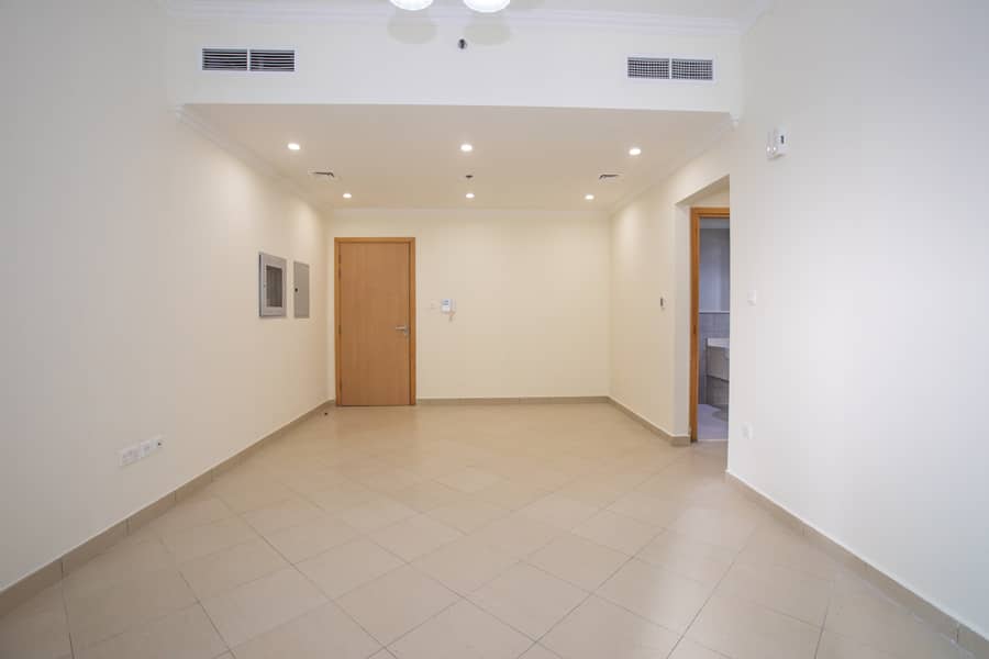 Spacious 2 BHK | Family Friendly | JVC - Image 7