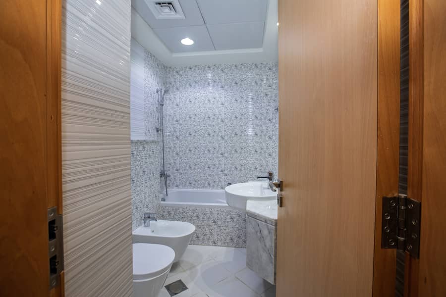 Spacious 2 BHK | Family Friendly | JVC - Image 11