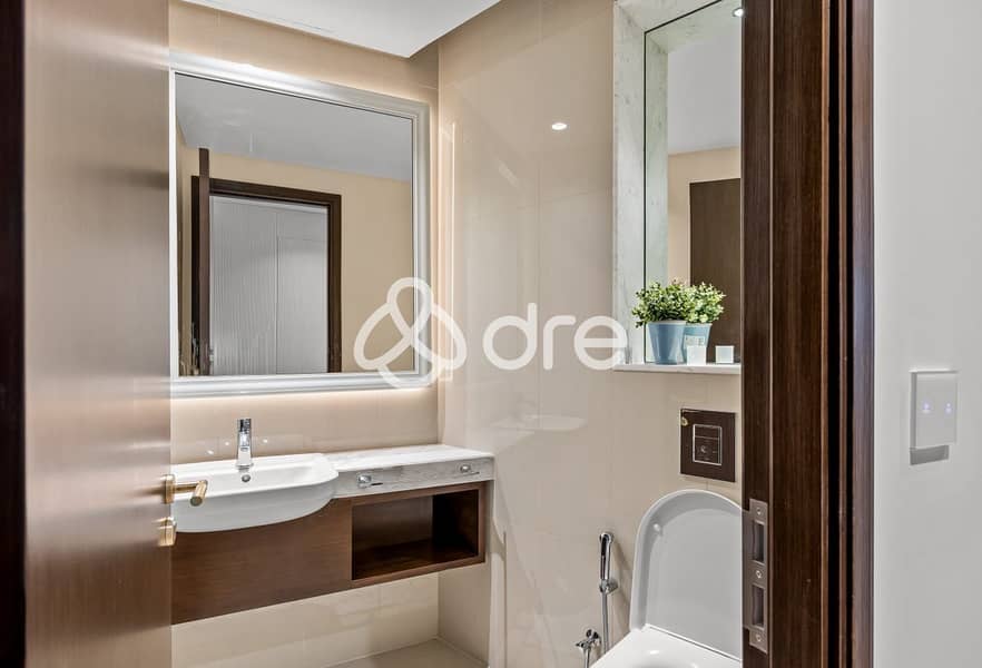 Fully Upgraded I Brand New Furnished I Burj View - Image 32