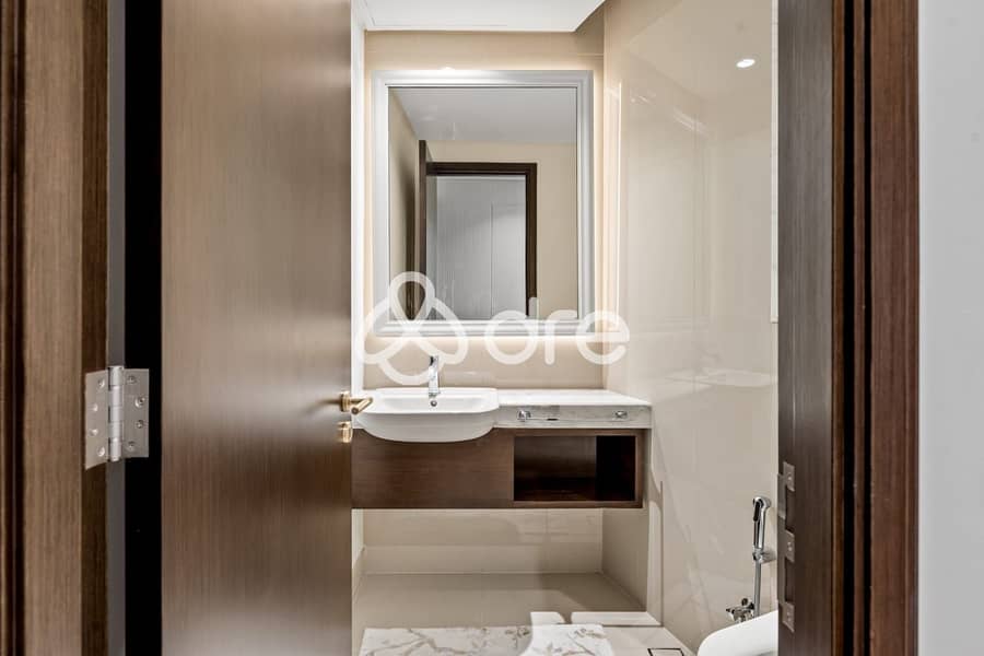 Fully Upgraded I Brand New Furnished I Burj View - Image 33