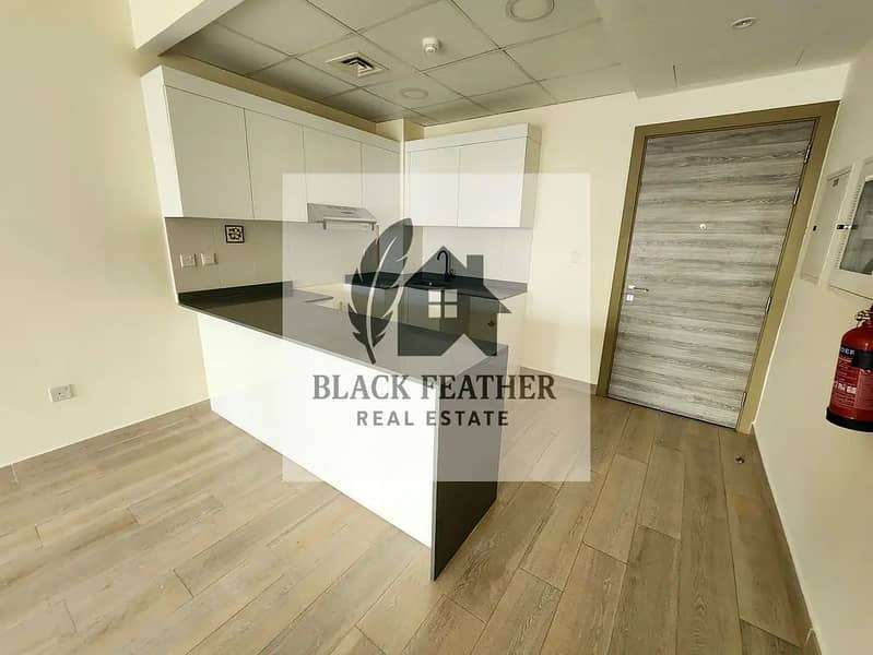 1 BHK/ UNFURNISHED/ READY TO MOVE IN