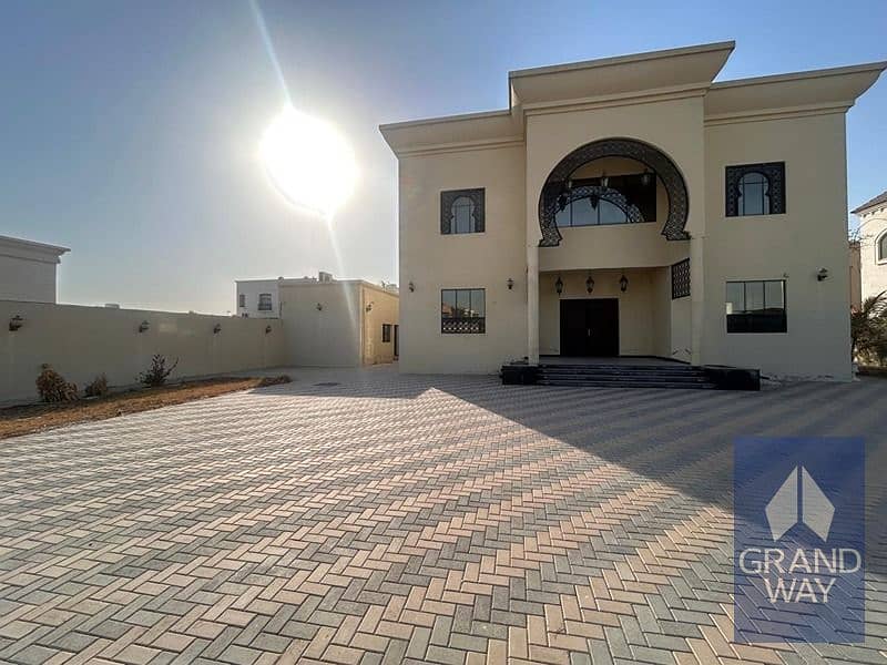 6 Bedroom Villa for Rent Available