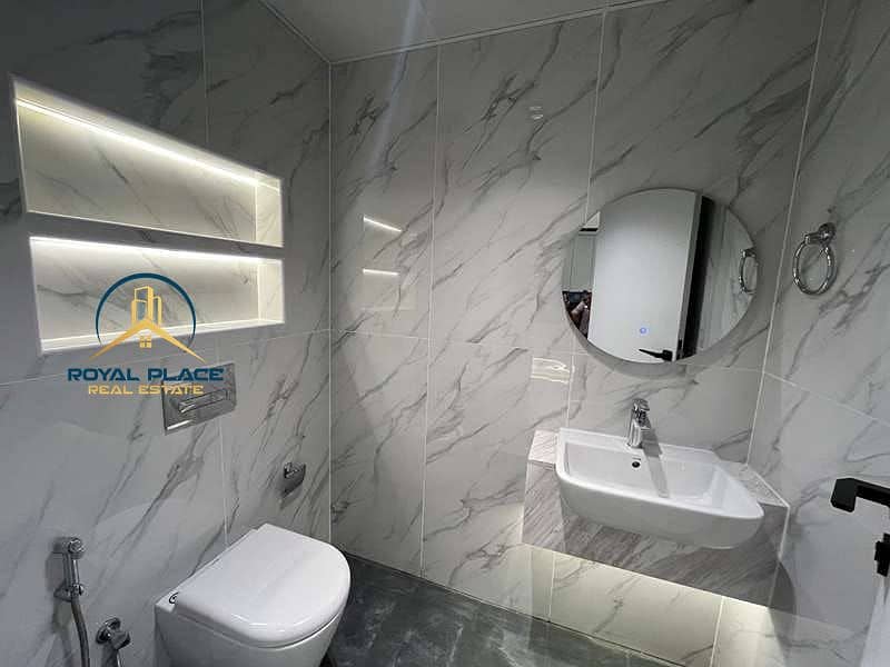 Spacious Layout | Modern | Fully Upgraded - Image 10