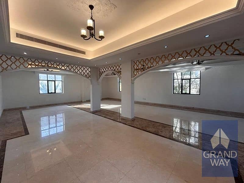 6 Bedroom Villa for Rent Available
