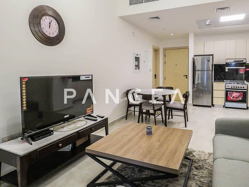 Vacant | Fully Furnished | Community View - Image 7