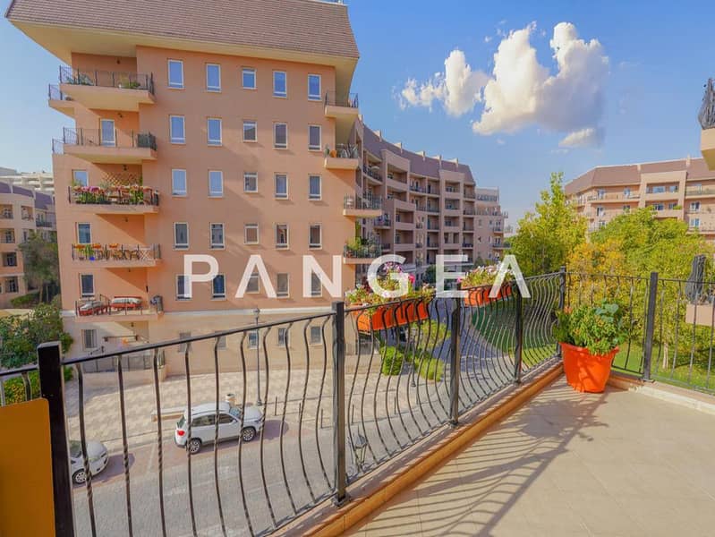 Community View | Corner unit | Big Layout