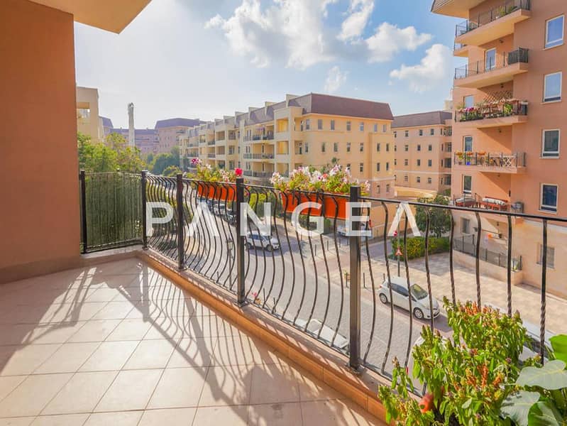 Community View | Corner unit | Big Layout - Image 6