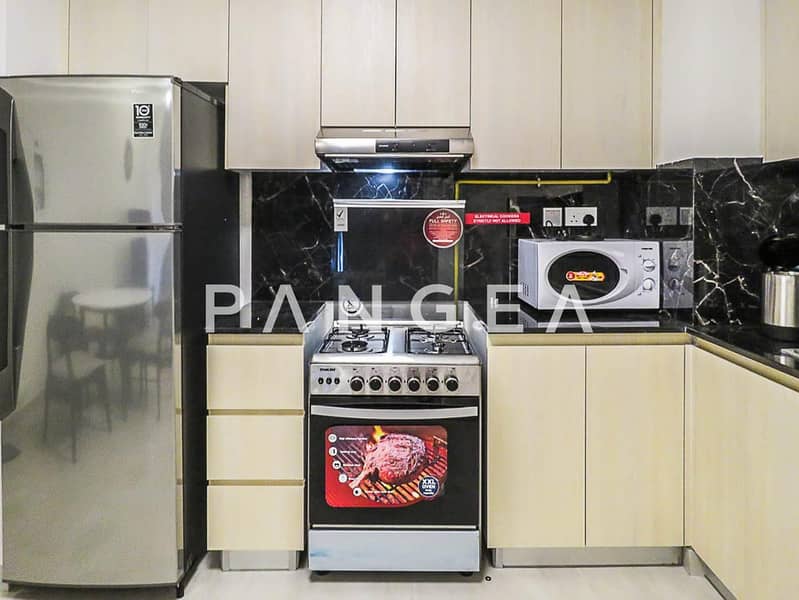 Vacant | Fully Furnished | Community View - Image 12