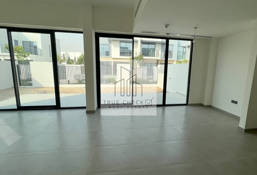 4 BEDROOMS | UNFURNISHED | NATURE-INSPIRED LIVING