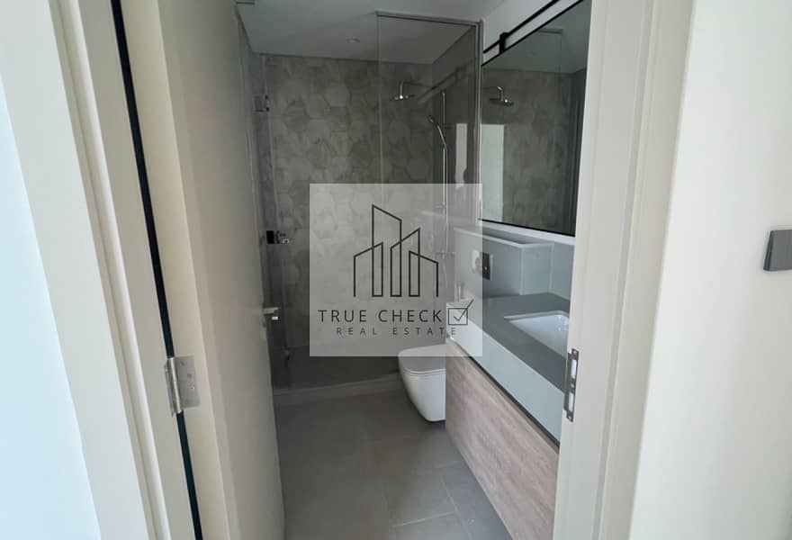 4 BEDROOMS | UNFURNISHED | NATURE-INSPIRED LIVING