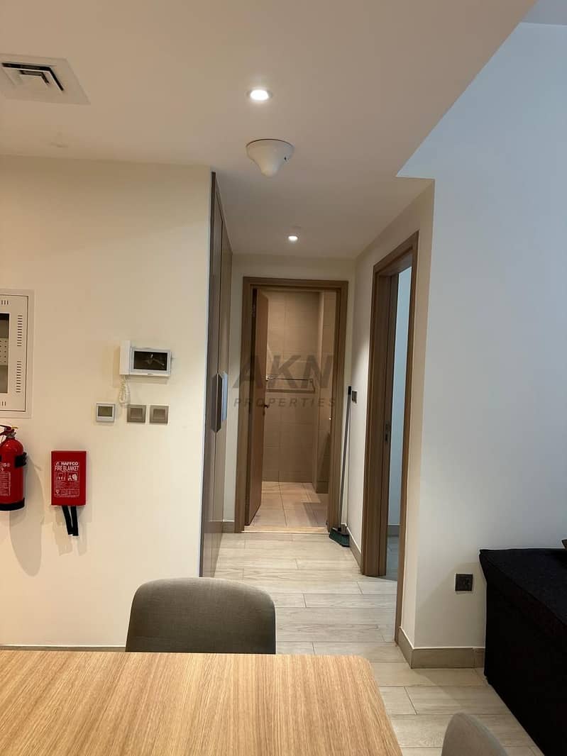 Spacious 1BHK | Vacant | Burj Khalifa View - Image 7