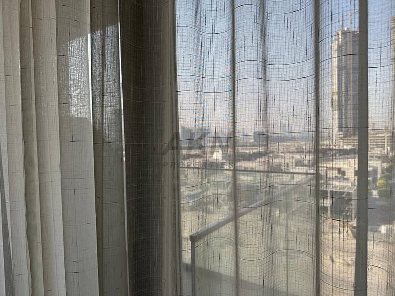 Spacious 1BHK | Vacant | Burj Khalifa View - Image 8