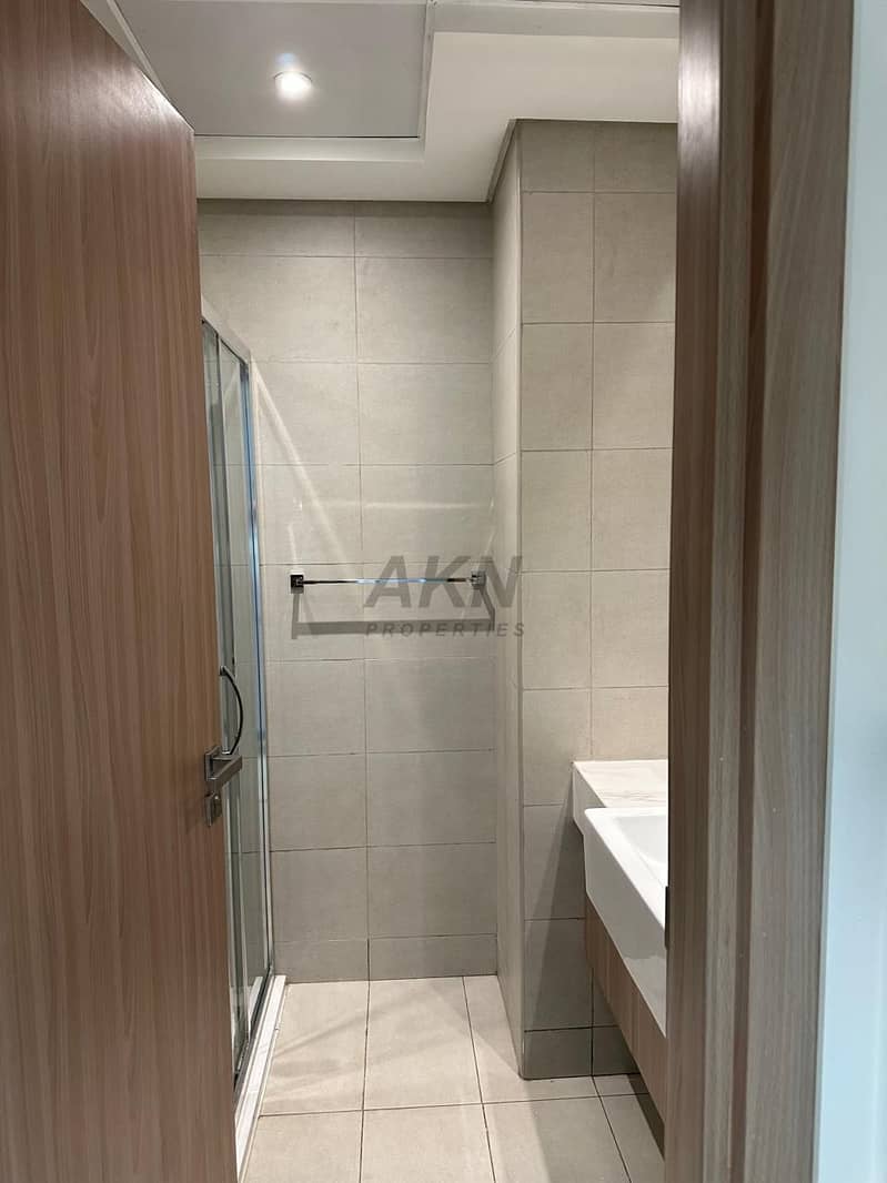 Spacious 1BHK | Vacant | Burj Khalifa View - Image 13