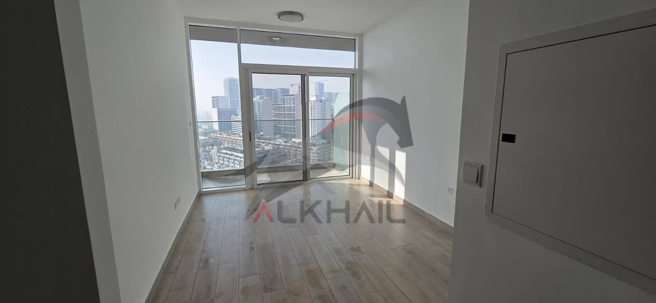 Fully furnished / high floor / villa community view