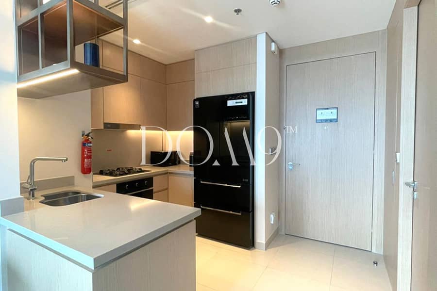 Burj Khalifa View | Furnished | Negotiable - Image 8