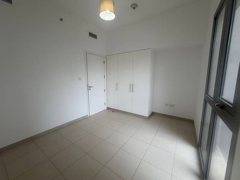 Stunning 2BR Pool & Community view with 2 parking