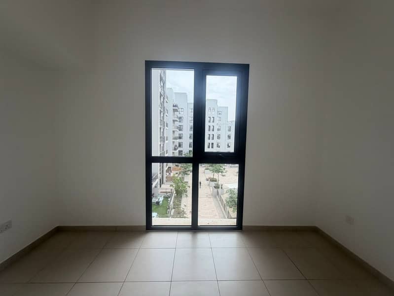 Stunning 2BR Pool & Community view with 2 parking - Image 9