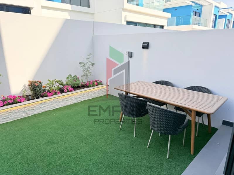 Lush Landscape | 4BR | Ready to Move