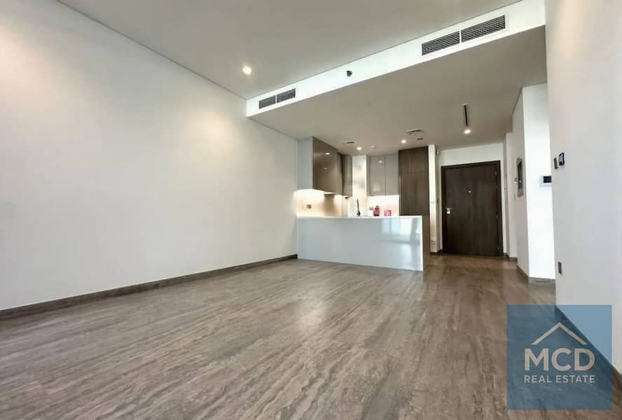 Rare Waterfront 1 Bed | 1,029sqft | Double Balcony