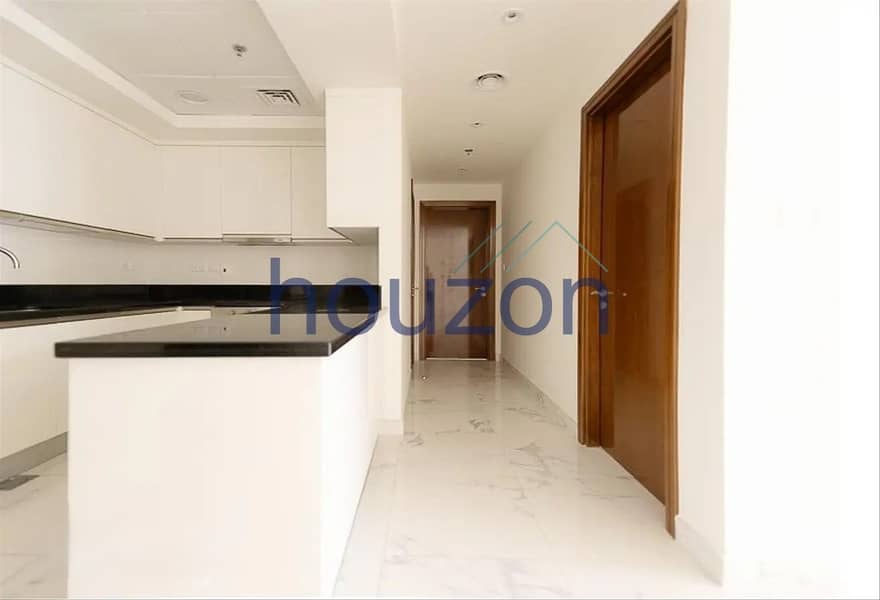 Spacious + Bright 2BR | Vacant | Prime Location - Image 6