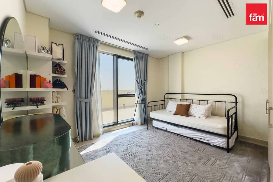 Full Park View | Terrace | Top Floor|VOT