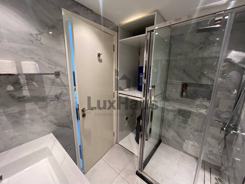 Upgraded | Near Metro | Balcony | Ready to Move - Image 11