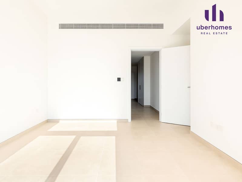 Largest Plot | Corner Unit | Single Row | G+1