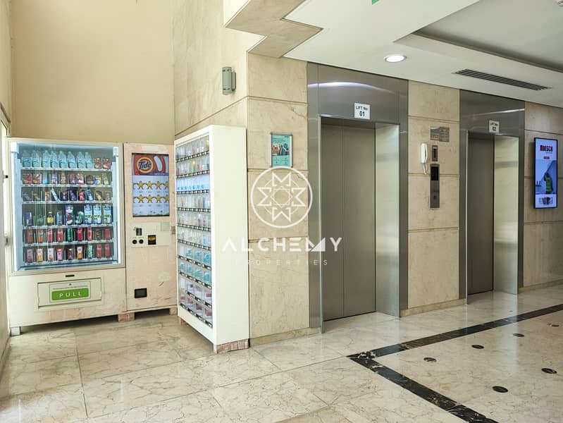 WELL MAINTAINED STUDIO| CLOSE TO METRO| SPACIOUS - Image 13