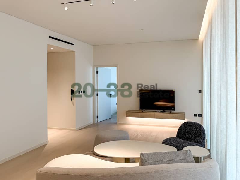 Aesthetic Interiors l Huge Layout l City Skyline - Image 29