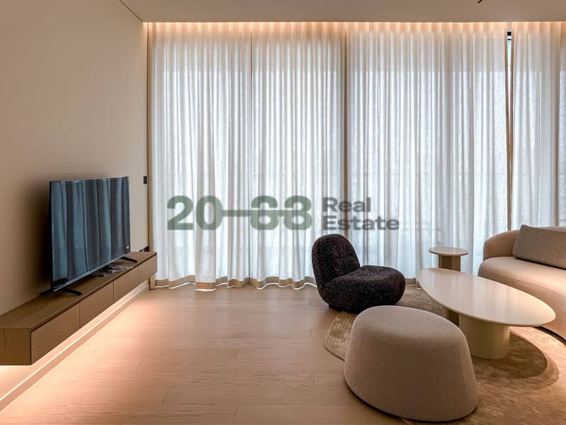 Aesthetic Interiors l Huge Layout l City Skyline