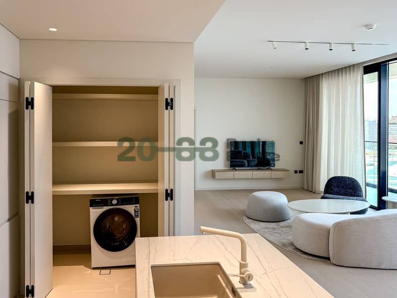 Aesthetic Interiors l Huge Layout l City Skyline - Image 8