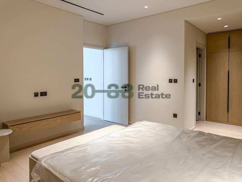 Aesthetic Interiors l Huge Layout l City Skyline - Image 31