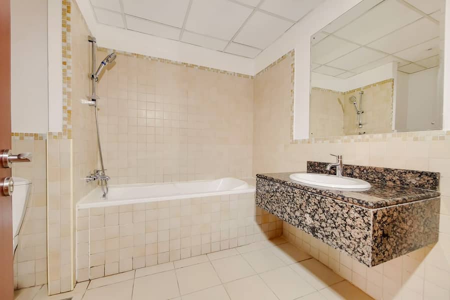 Sea View | Unfurnished | Spacious - Image 10