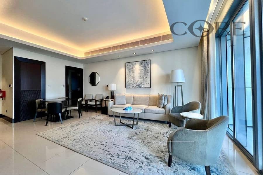 1BR / BOULEVARD VIEW / RENNOVATED