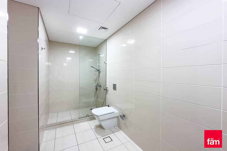 Laundry | Maid | Closed Kitchen | Vastu | Vacant - Image 13