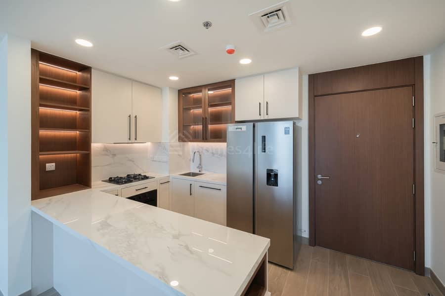 BRAND NEW | POOL VIEW | SPACIOUS & COMFORTABLE