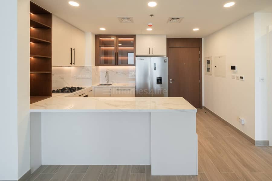 BRAND NEW | POOL VIEW | SPACIOUS & COMFORTABLE