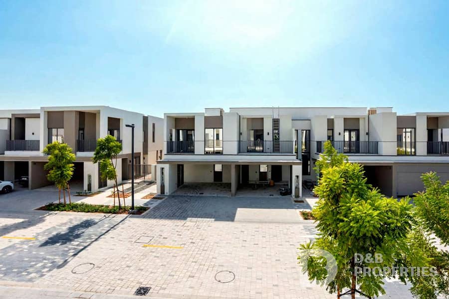 Open Kitchen | Ready To Move | Single Row