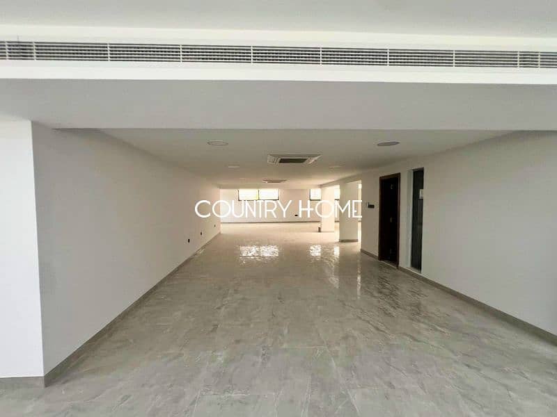 Ultra-Modern Villa w/ Pool and Sky-Lit Halls - Image 7