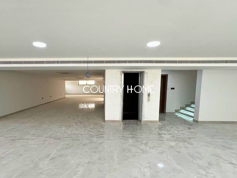 Ultra-Modern Villa w/ Pool and Sky-Lit Halls - Image 8