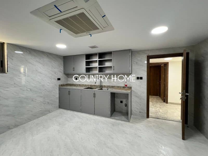 Ultra-Modern Villa w/ Pool and Sky-Lit Halls - Image 15