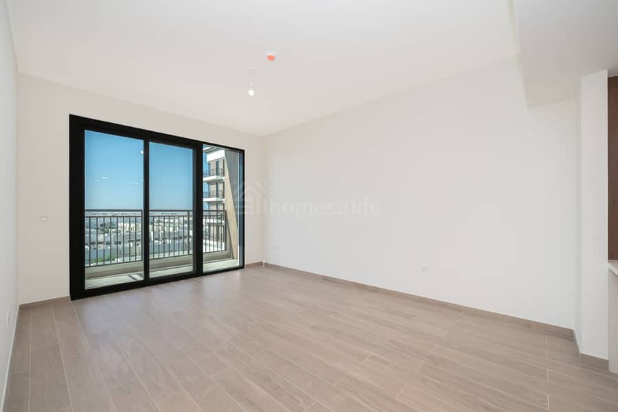 BRAND NEW | POOL VIEW | SPACIOUS & COMFORTABLE - Image 8